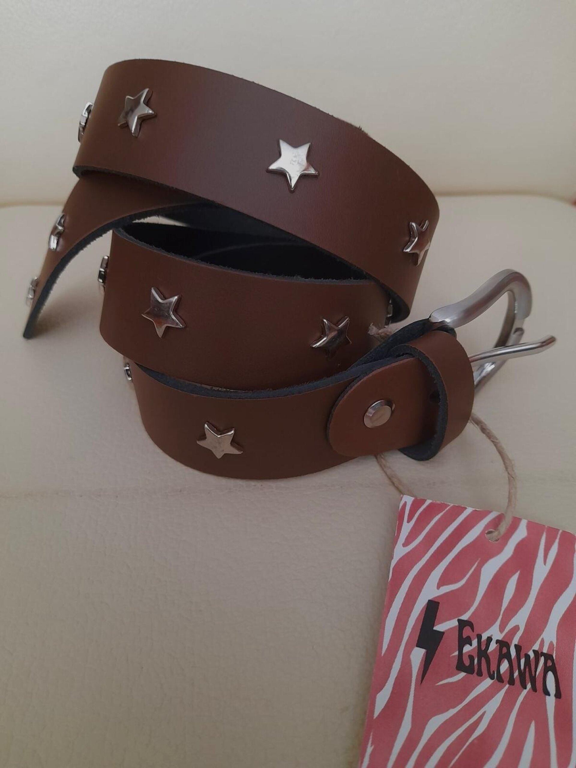 Cinturón de piel con Tachuelas de Estrellas - 1