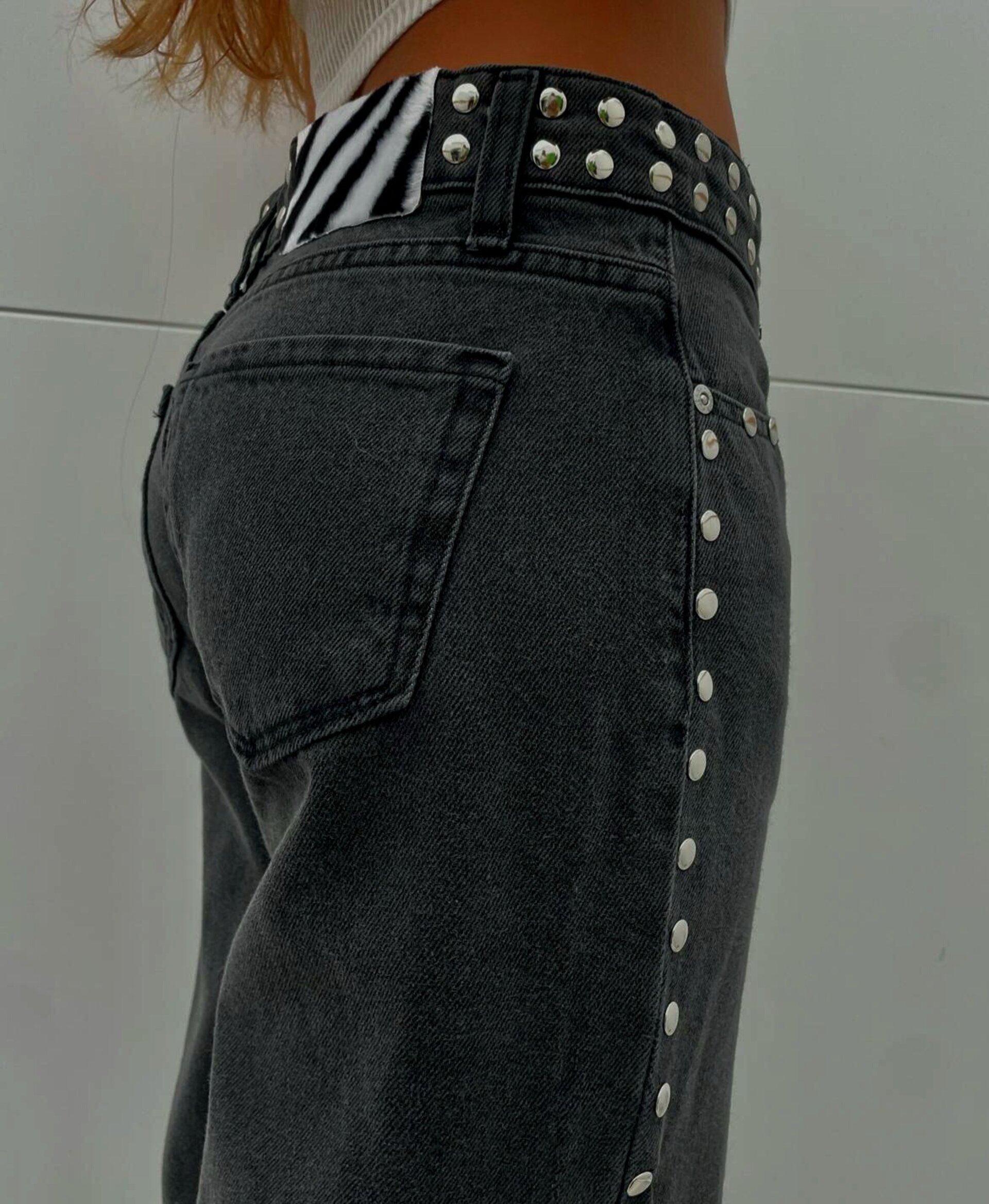 Jeans Zebra Punk Tachuelas Cintura y Laterales (leer descripción de rayo)👇 - 4