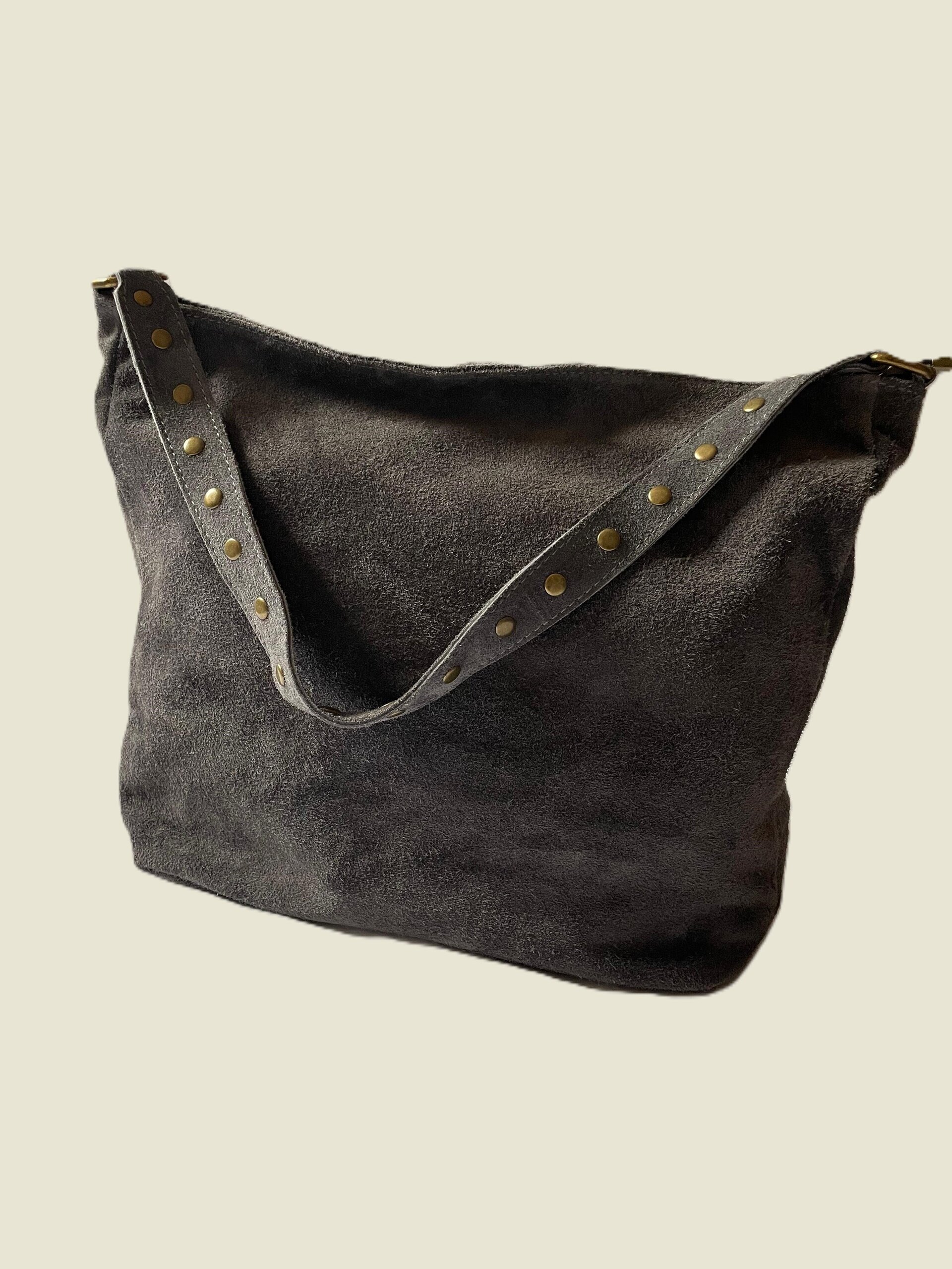 Bolso de Piel con Tachuelas Doradas - 2