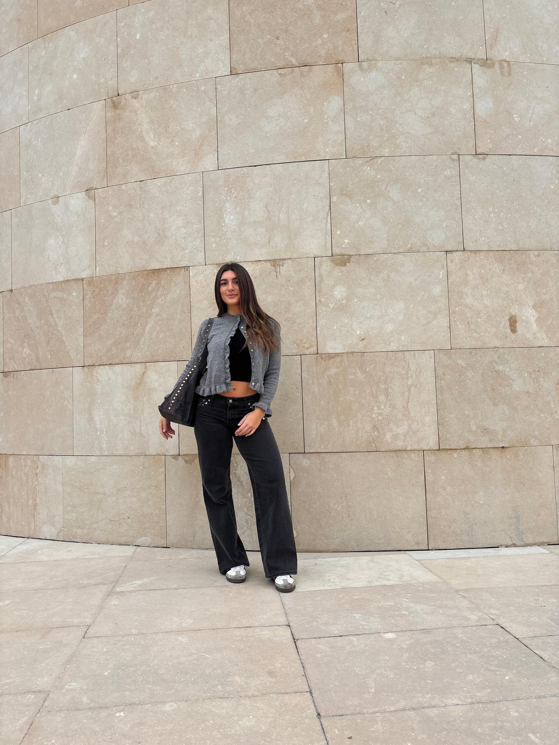 Bolso de Piel con Tachuelas Doradas - 5